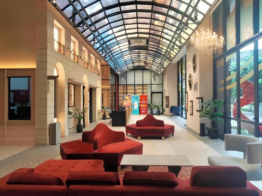 Scarletz Suites Klcc By Deko Kuala Lumpur Luaran gambar